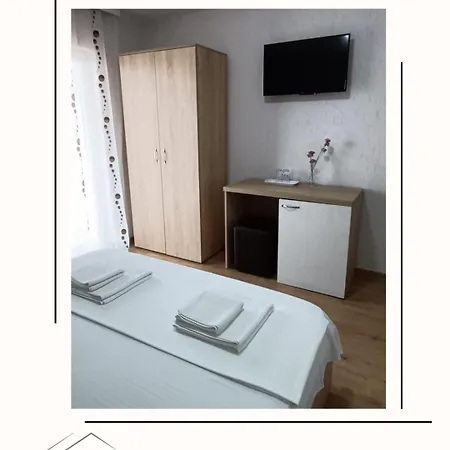 Casa Daky Konukevi Două Mai