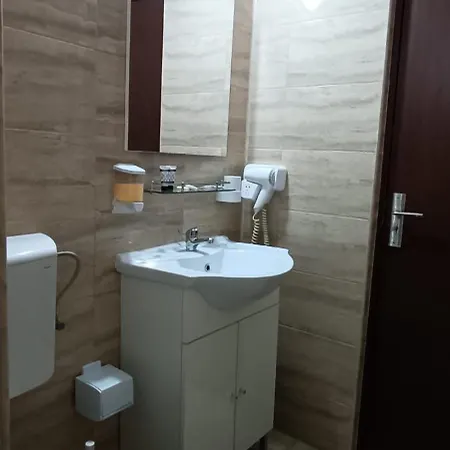 Casa Daky Konukevi 3*