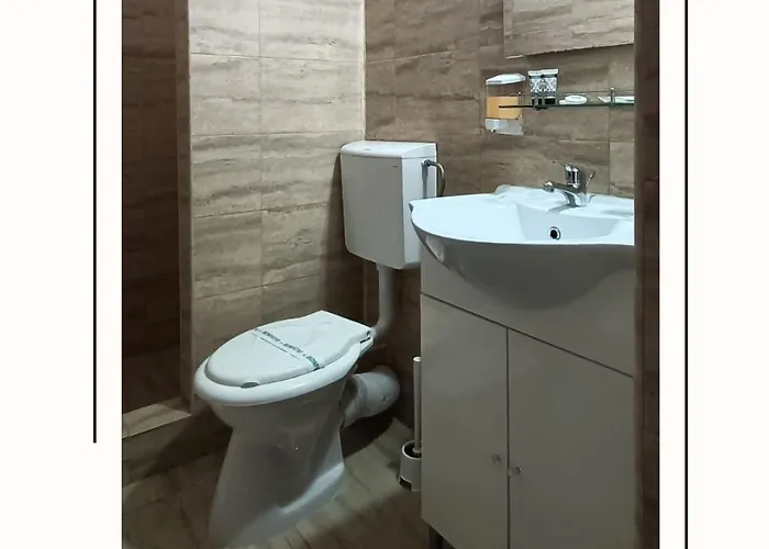 Casa Daky Pensión Două Mai