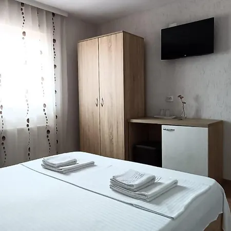 Guest house Casa Daky 2 Mai